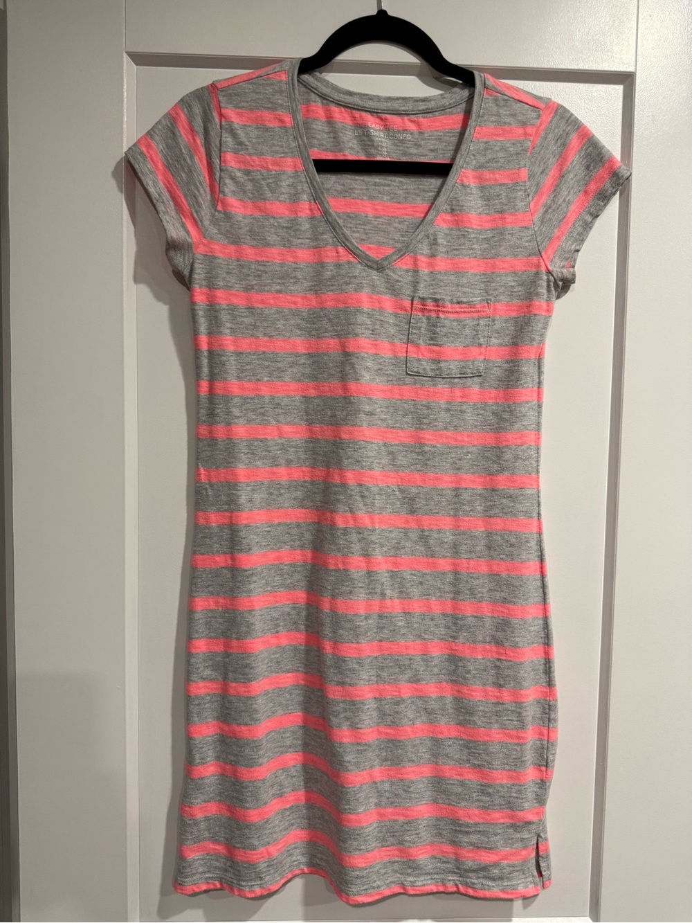GAP Summer Casual Gray & Neon Pink Striped V‑Neck Tee Dress XS